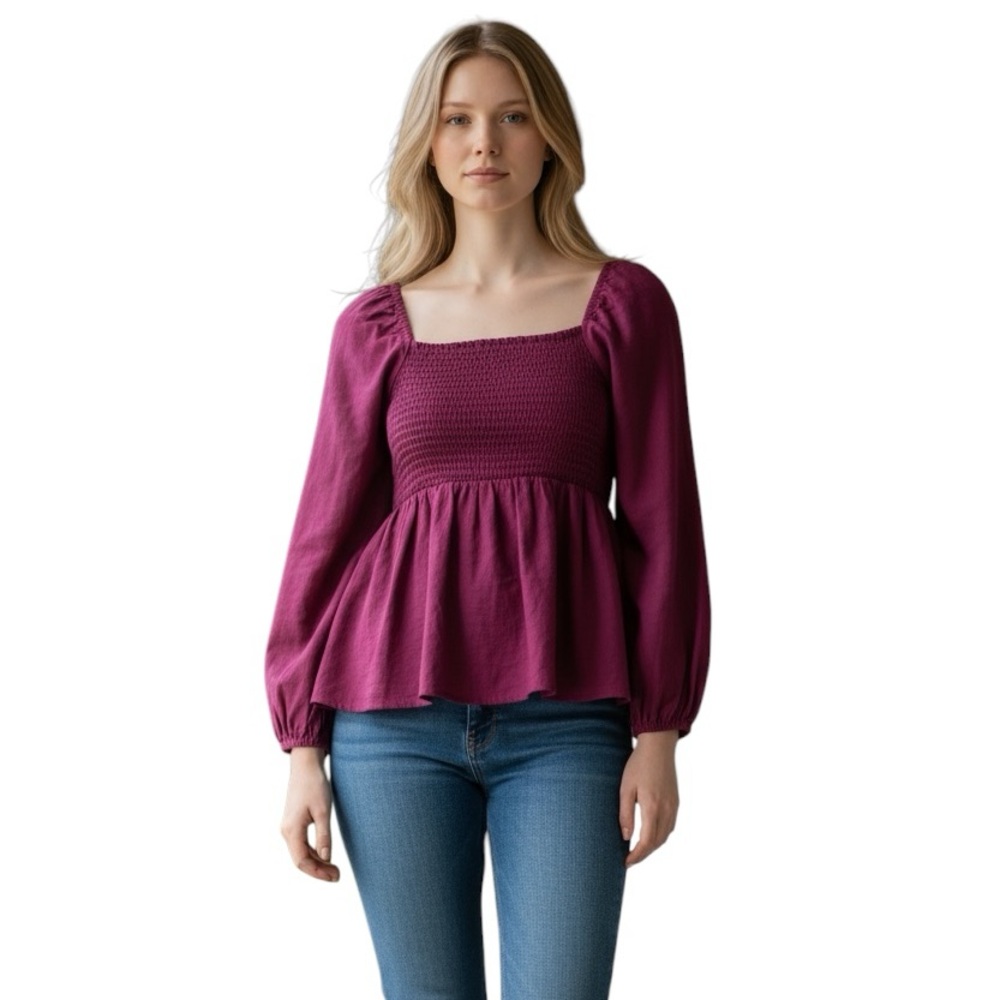 Old Navy Women’s Burgundy Long Sleeve Smocked Top. Size XS.  SKU 216
